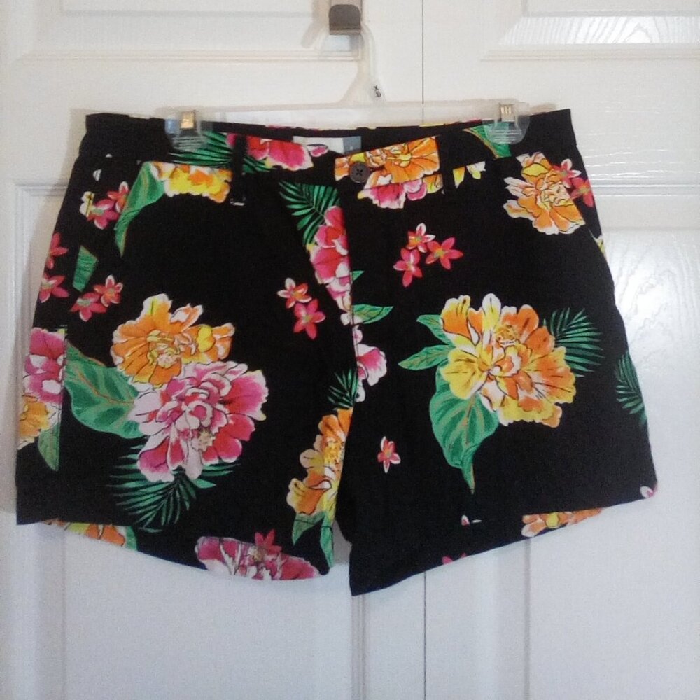 New without tags Old Navy black Hawaiian shorts size 8